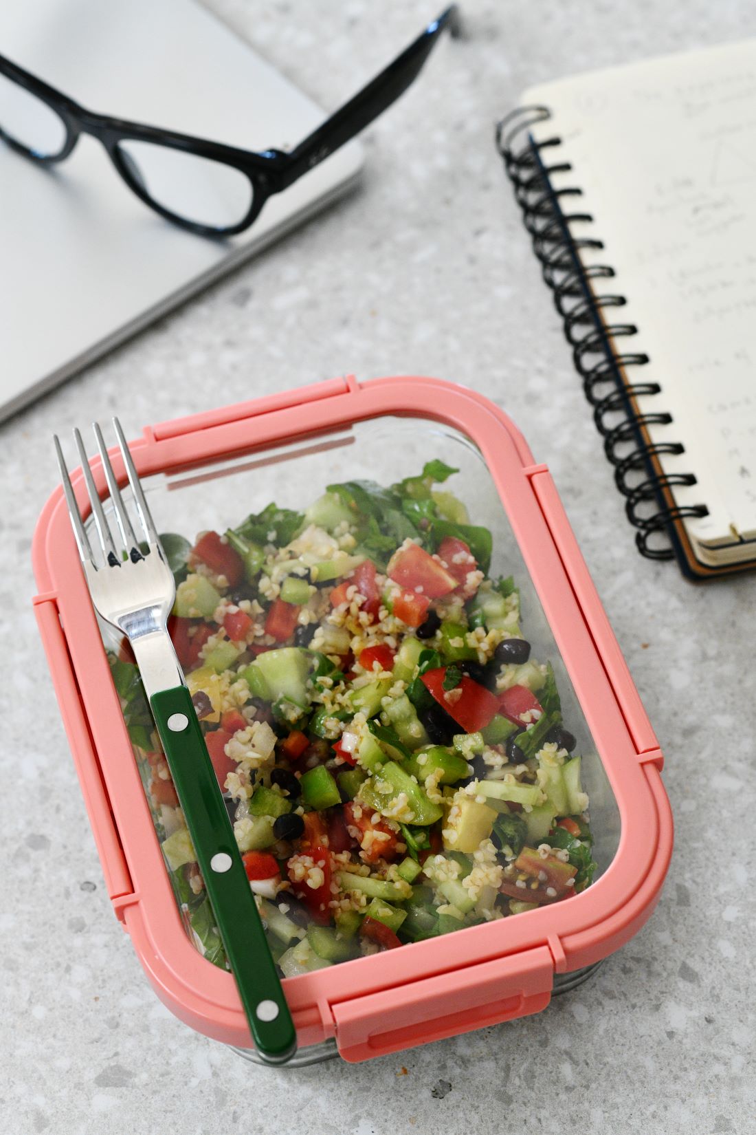 პლანტას ლანჩი – ბულგურის სალათა ფერადი ბოსტნეულით