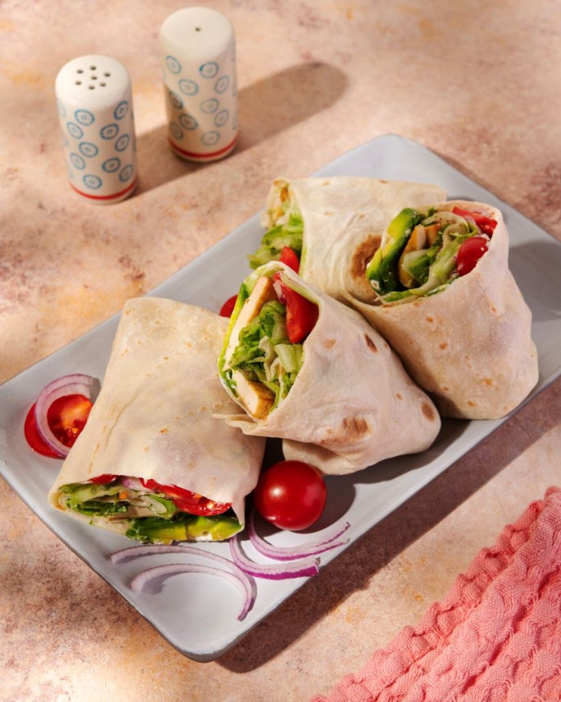 ლავაშის ხვეულები ბოსტნეულით და ტოფუთი